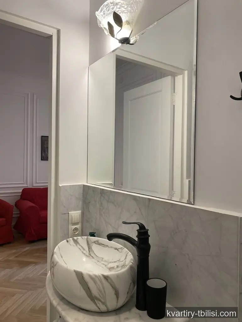 4-bedroom Apartment for sale in Mtatsminda, Tbilisi, 109 sqm, floor 2/4 — 360 000 USD | Tbilisi Homes