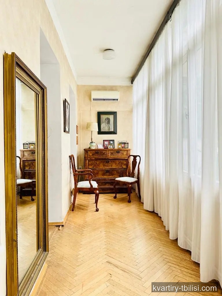 4-bedroom Apartment for sale in Mtatsminda, Tbilisi, 71 sqm, floor 2/2 — 210 000 USD | Tbilisi Homes