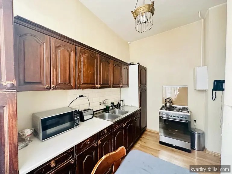 4-bedroom Apartment for sale in Mtatsminda, Tbilisi, 71 sqm, floor 2/2 — 210 000 USD | Tbilisi Homes