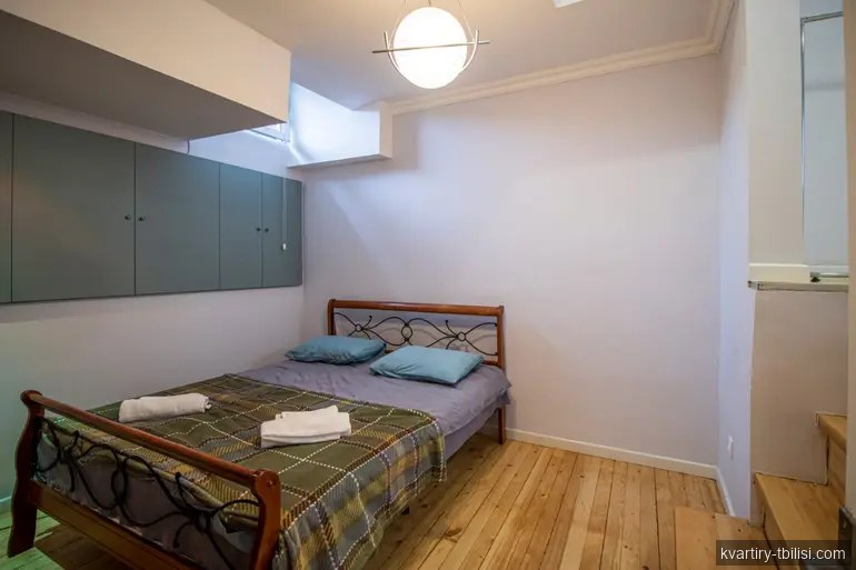 4-bedroom Apartment for sale in Mtatsminda, Tbilisi, 120 sqm, floor 3/3 — 1 950 USD | Tbilisi Homes