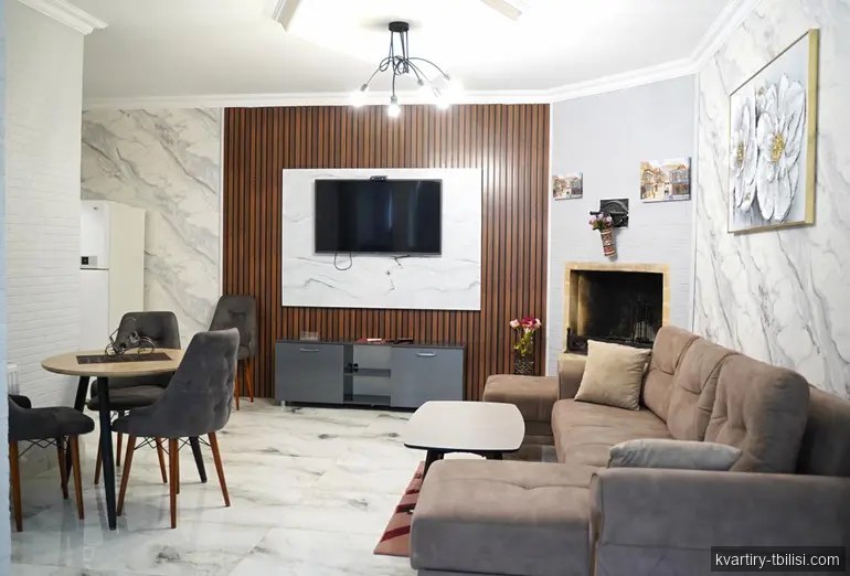 7-комнатная квартира на Мтацминде — 300 000 USD | Tbilisi Homes