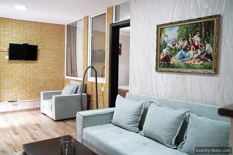 7-комнатная квартира на Мтацминде — 300 000 USD | Tbilisi Homes