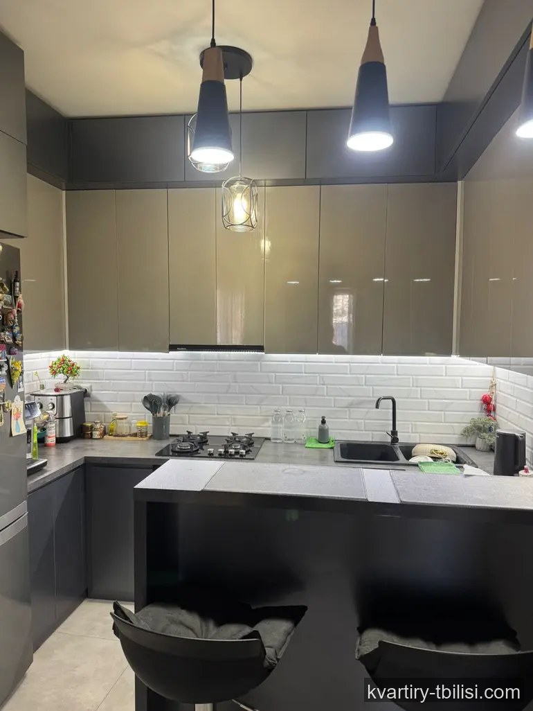 5-bedroom Apartment for sale in Nadzaladevi, Tbilisi, 188 sqm, floor 3/4 — 140 000 USD | Tbilisi Homes