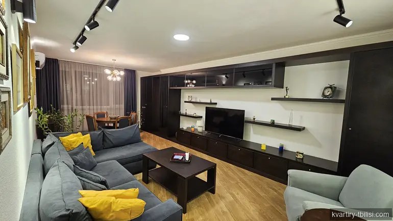 Трёхкомнатная квартира на Нутсубидзе — 175 000 USD | Tbilisi Homes