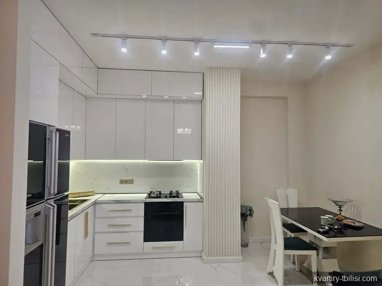 3-bedroom Apartment for sale in Saburtalo, Tbilisi, 122 sqm, floor 10/33 — 255 000 USD | Tbilisi Homes