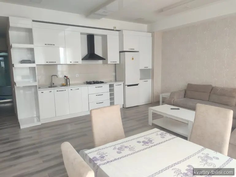 Трёхкомнатная квартира на Сабуртало — 135 000 USD | Tbilisi Homes