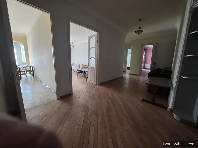 Четырёхкомнатная квартира на Сабуртало — 240 000 USD | Tbilisi Homes