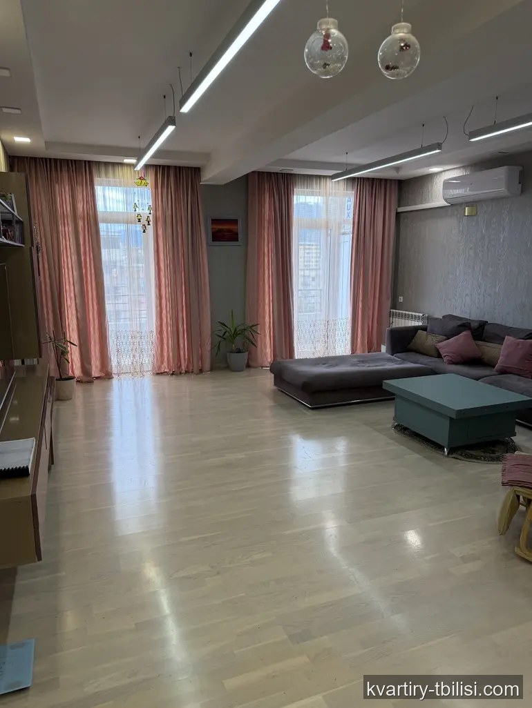 Четырёхкомнатная квартира на Сабуртало — 250 000 USD | Tbilisi Homes