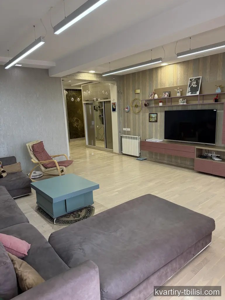 Четырёхкомнатная квартира на Сабуртало — 250 000 USD | Tbilisi Homes
