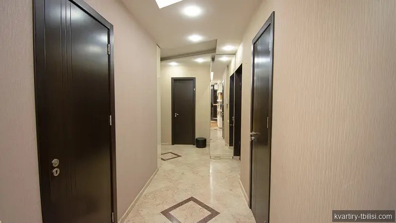Четырёхкомнатная квартира на Сабуртало — 210 000 USD | Tbilisi Homes