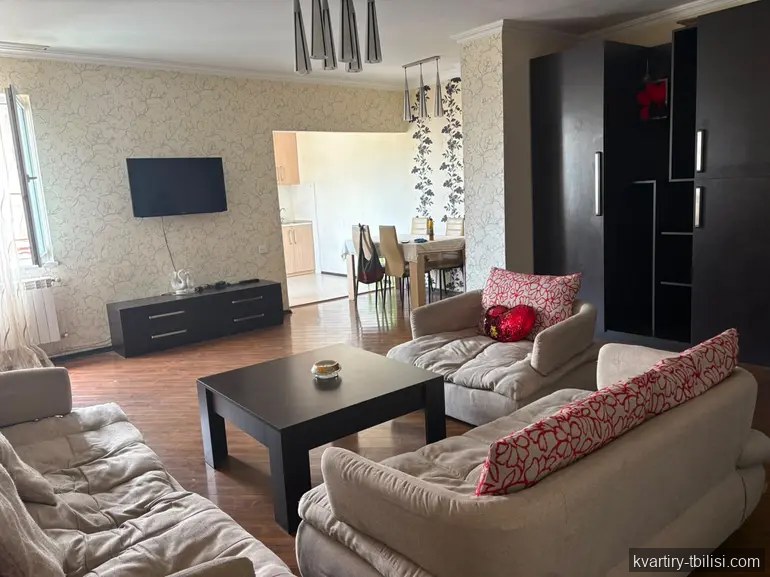 Четырёхкомнатная квартира на Сабуртало — 125 000 USD | Tbilisi Homes