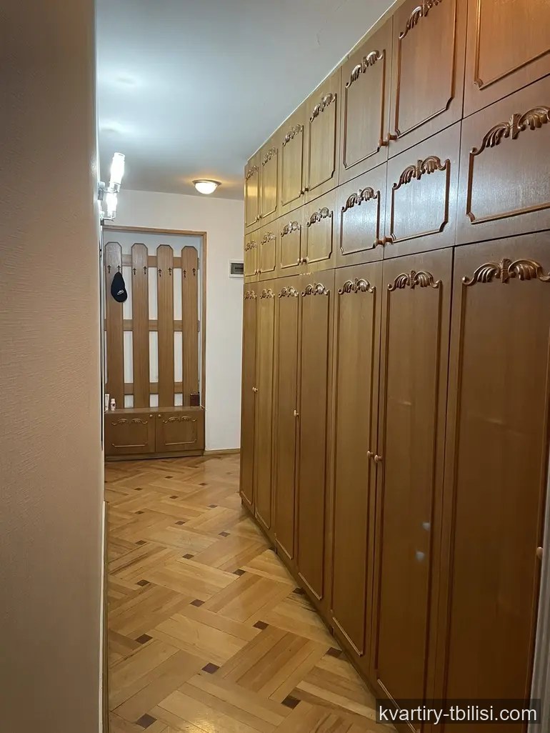 იყიდება 4 ოთახიანი ბინა საბურთალოზე, 93 მ², 3/8 სართული — 160 000 USD | Tbilisi Homes