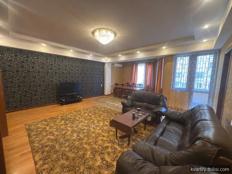 5-bedroom Apartment for sale in Saburtalo, Tbilisi, 168 sqm, floor 2/10 — 292 000 USD | Tbilisi Homes
