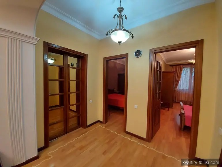 5-bedroom Apartment for sale in Saburtalo, Tbilisi, 168 sqm, floor 2/10 — 292 000 USD | Tbilisi Homes