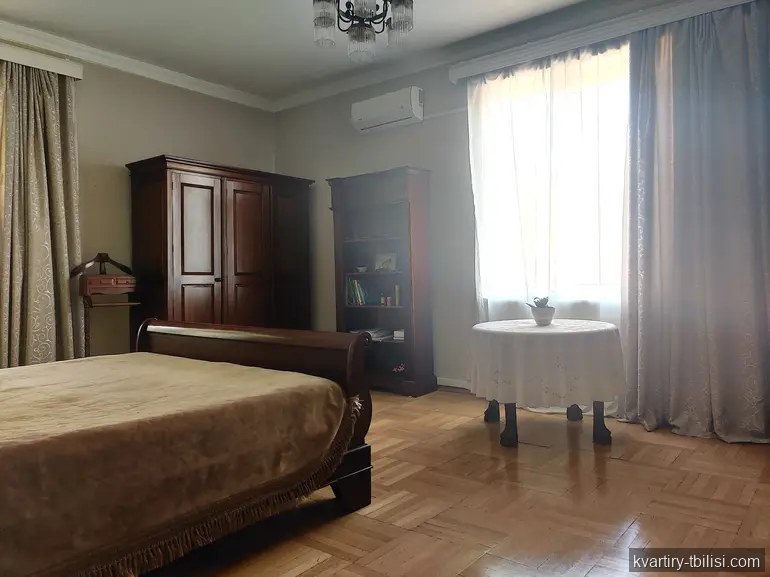 5-bedroom Apartment for sale in Saburtalo, Tbilisi, 236 sqm, floor 3/6 — 345 000 USD | Tbilisi Homes