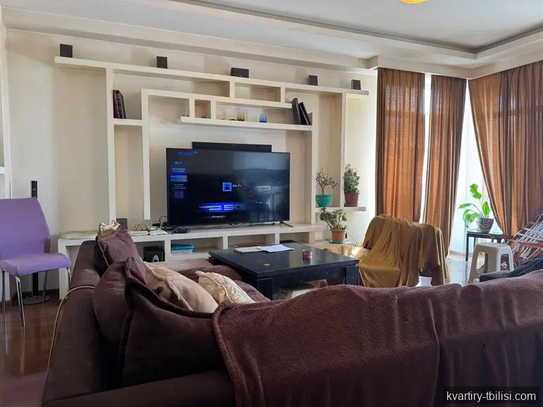 5-bedroom Apartment for sale in Saburtalo, Tbilisi, 160 sqm, floor 9/9 — 260 000 USD | Tbilisi Homes