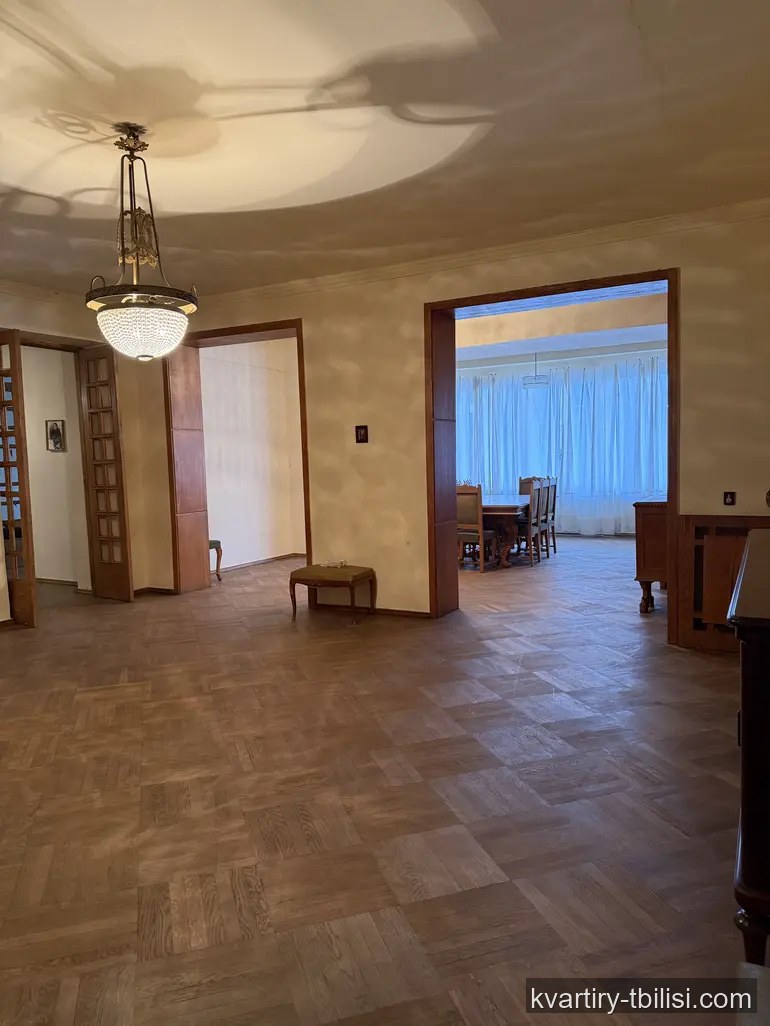 7-bedroom Apartment for sale in Saburtalo, Tbilisi, 267 sqm, floor 5/7 — 375 000 USD | Tbilisi Homes