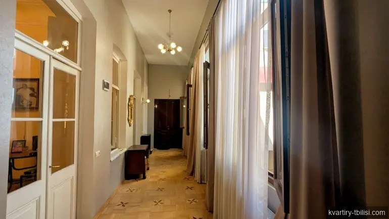 Трёхкомнатная квартира в Сололаки — 180 000 USD | Tbilisi Homes