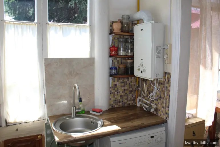 3-bedroom Apartment for sale in Sololaki, Tbilisi, 148 sqm, floor 3/3 — 196 000 USD | Tbilisi Homes