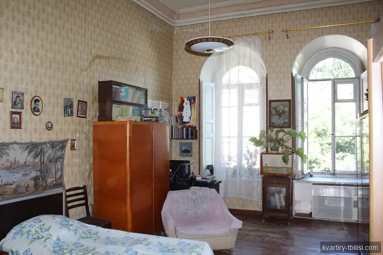 3-bedroom Apartment for sale in Sololaki, Tbilisi, 148 sqm, floor 3/3 — 196 000 USD | Tbilisi Homes