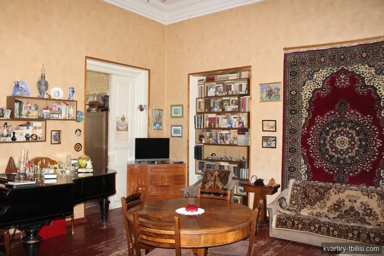 3-bedroom Apartment for sale in Sololaki, Tbilisi, 148 sqm, floor 3/3 — 196 000 USD | Tbilisi Homes