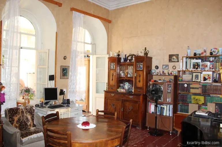 3-bedroom Apartment for sale in Sololaki, Tbilisi, 148 sqm, floor 3/3 — 196 000 USD | Tbilisi Homes