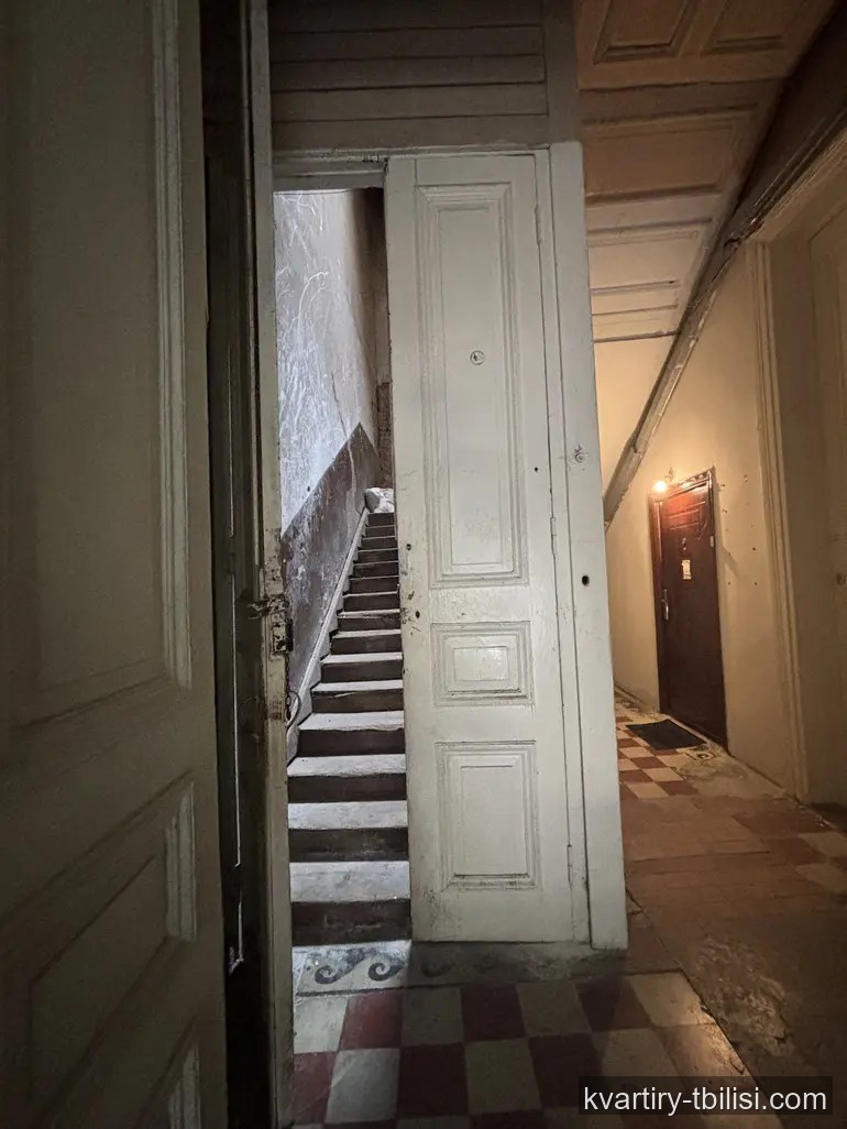 Четырёхкомнатная квартира в Сололаки — 380 000 USD | Tbilisi Homes