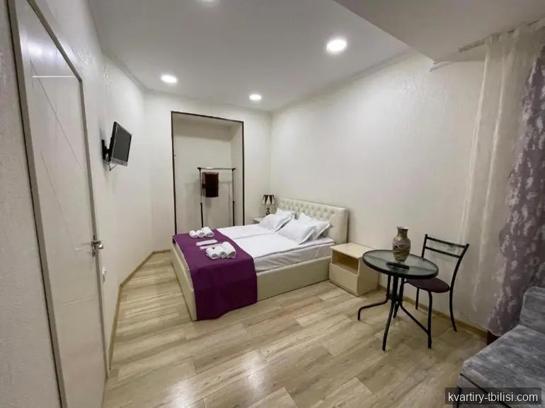 4-bedroom Apartment for sale in Sololaki, Tbilisi, 100 sqm, floor 1/1 — 210 000 USD | Tbilisi Homes