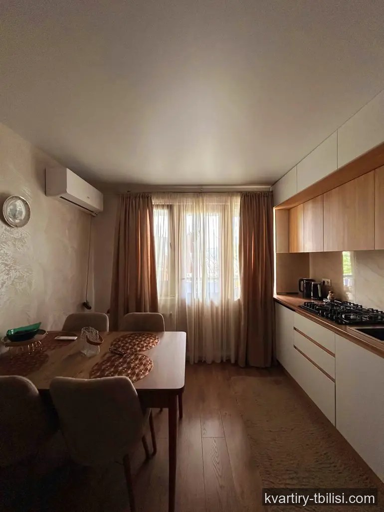 Трёхкомнатная квартира в Третьем массиве — 77 000 USD | Tbilisi Homes