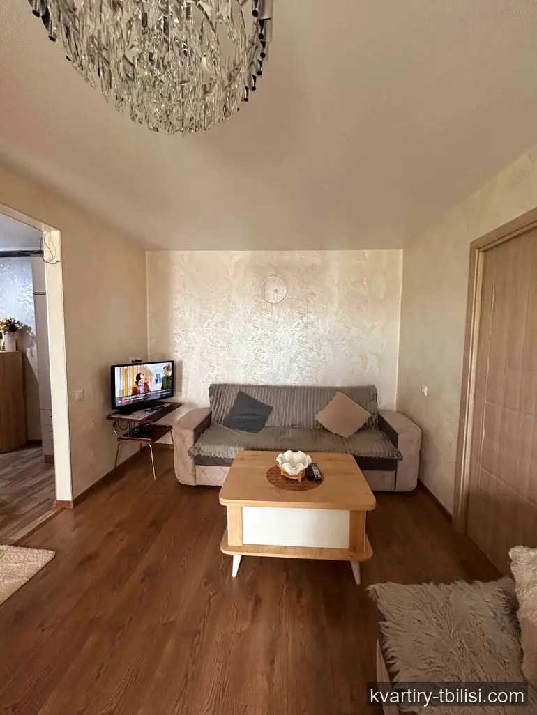 Трёхкомнатная квартира в Третьем массиве — 77 000 USD | Tbilisi Homes