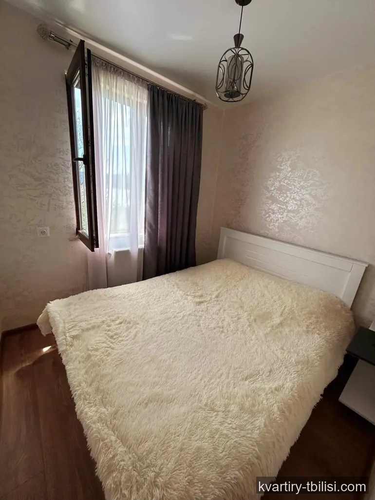 Трёхкомнатная квартира в Третьем массиве — 77 000 USD | Tbilisi Homes