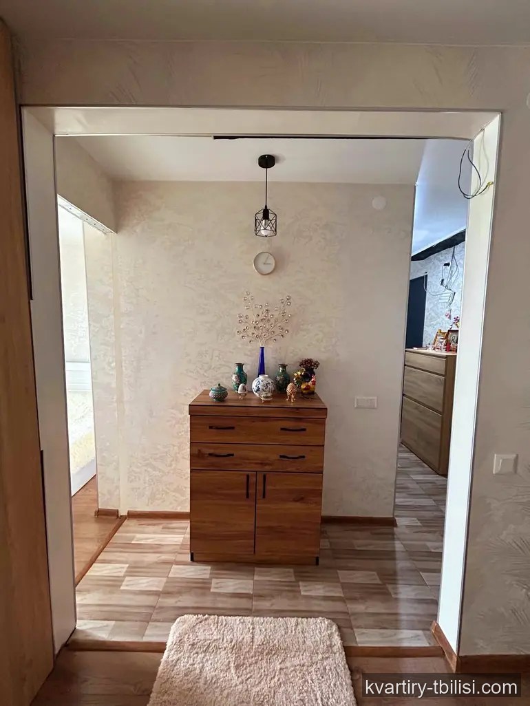 Трёхкомнатная квартира в Третьем массиве — 77 000 USD | Tbilisi Homes