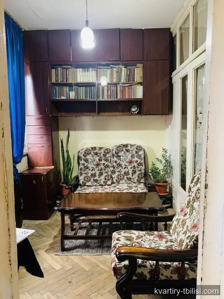 Трёхкомнатная квартира в Третьем массиве — 75 000 USD | Tbilisi Homes
