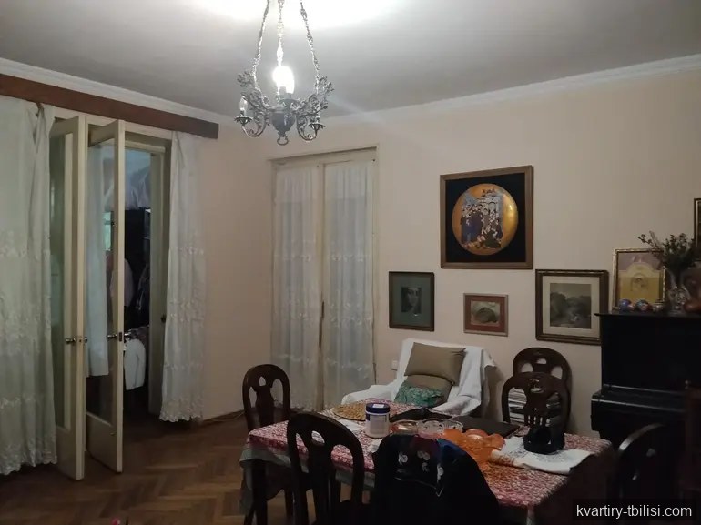 3-bedroom Apartment for sale in Vake, Tbilisi, 100 sqm, floor 2/9 — 220 000 USD | Tbilisi Homes