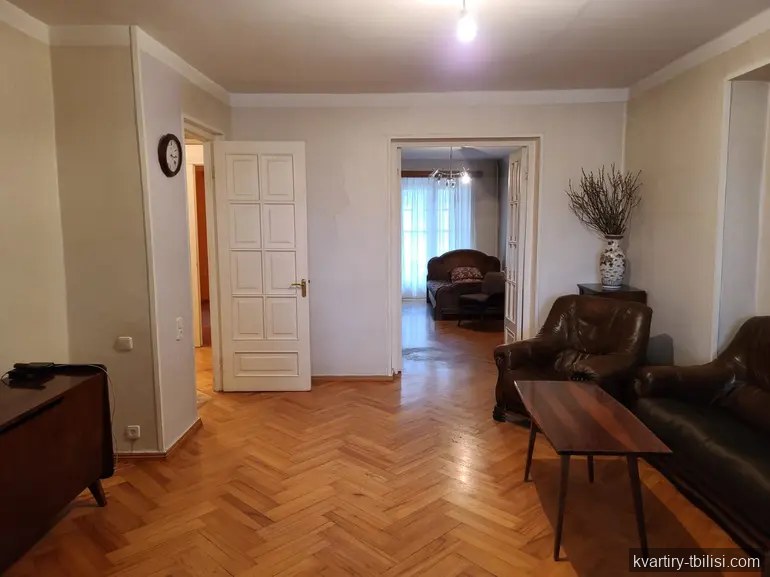 4-bedroom Apartment for sale in Vake, Tbilisi, 117.4 sqm, floor 3/8 — 225 000 USD | Tbilisi Homes