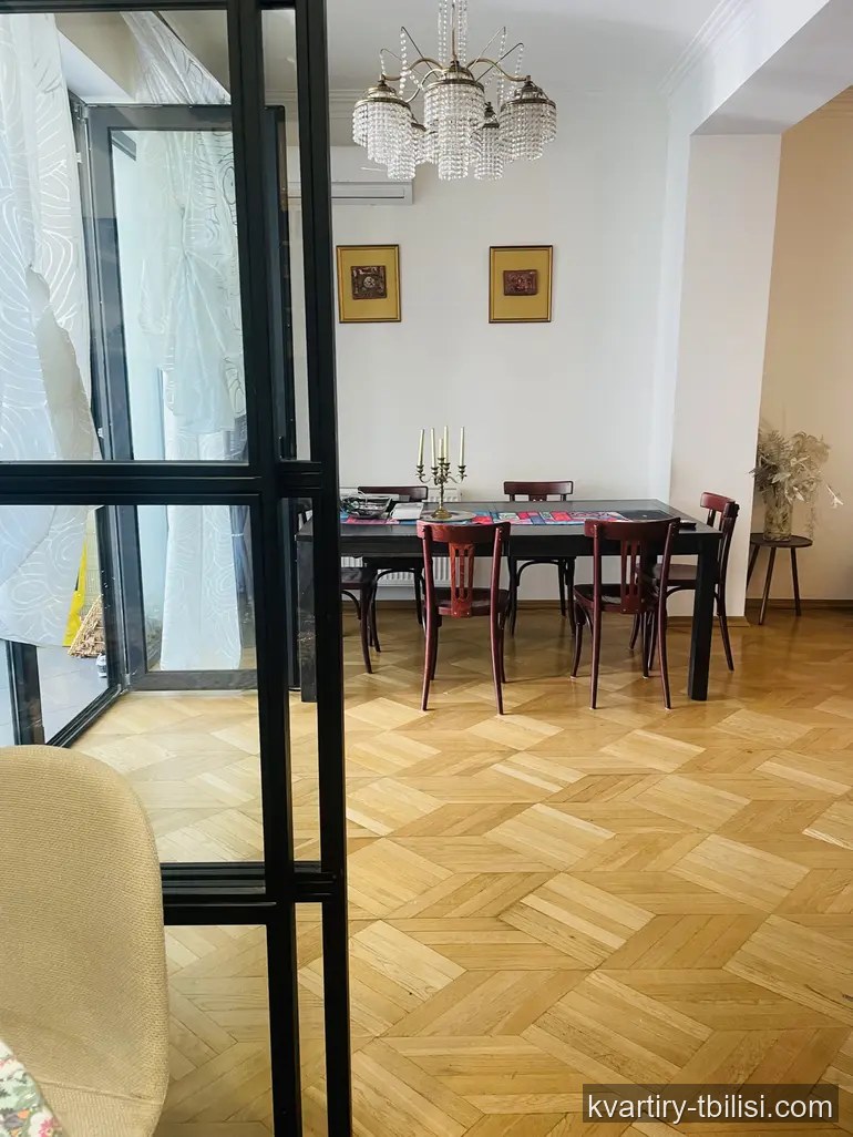 იყიდება 5 ოთახიანი ბინა ვაკეში, 180.42 მ², 6/9 სართული — 336 000 USD | Tbilisi Homes
