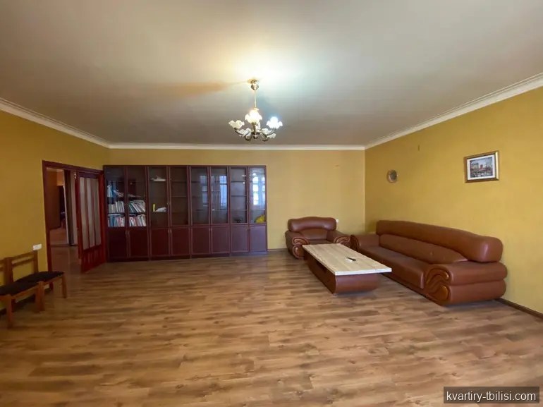 7-bedroom Apartment for sale in Vake, Tbilisi, 247 sqm, floor 7/10 — 370 000 USD | Tbilisi Homes