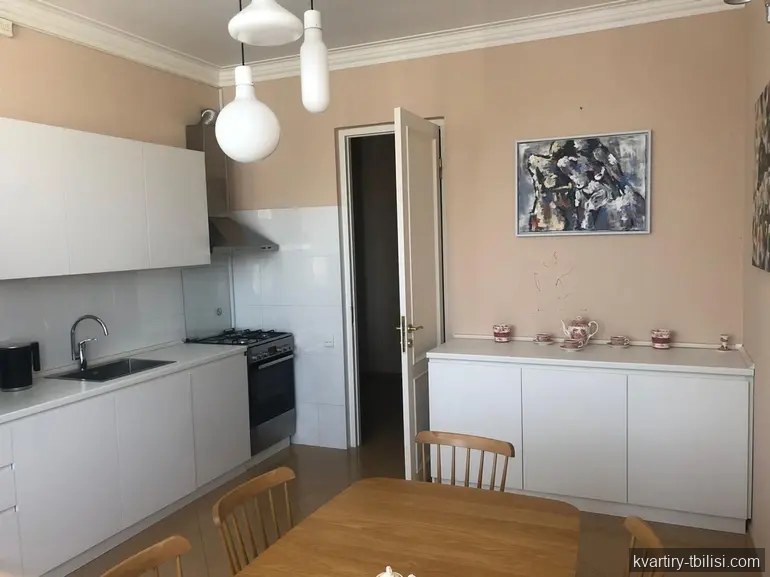 5-bedroom Apartment for sale in Vera, Tbilisi, 223 sqm, floor 8/10 — 550 000 USD | Tbilisi Homes