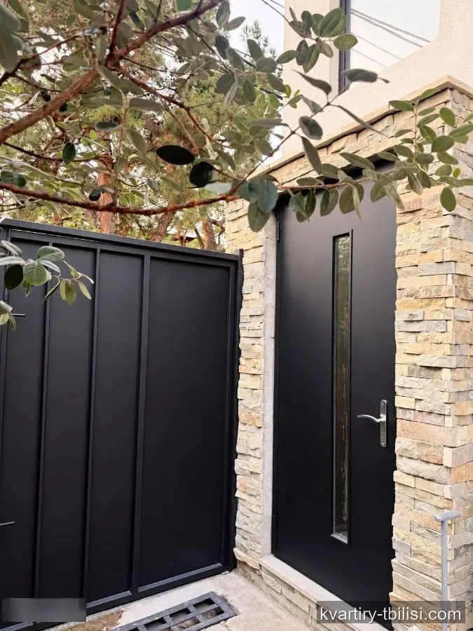 7-комнатный дом на Лоткина — 1 200 USD/мес | Tbilisi Homes