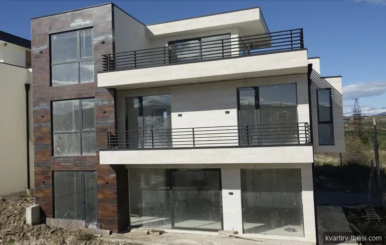 8-комнатный дом на Нутсубидзе — 310 000 USD | Tbilisi Homes