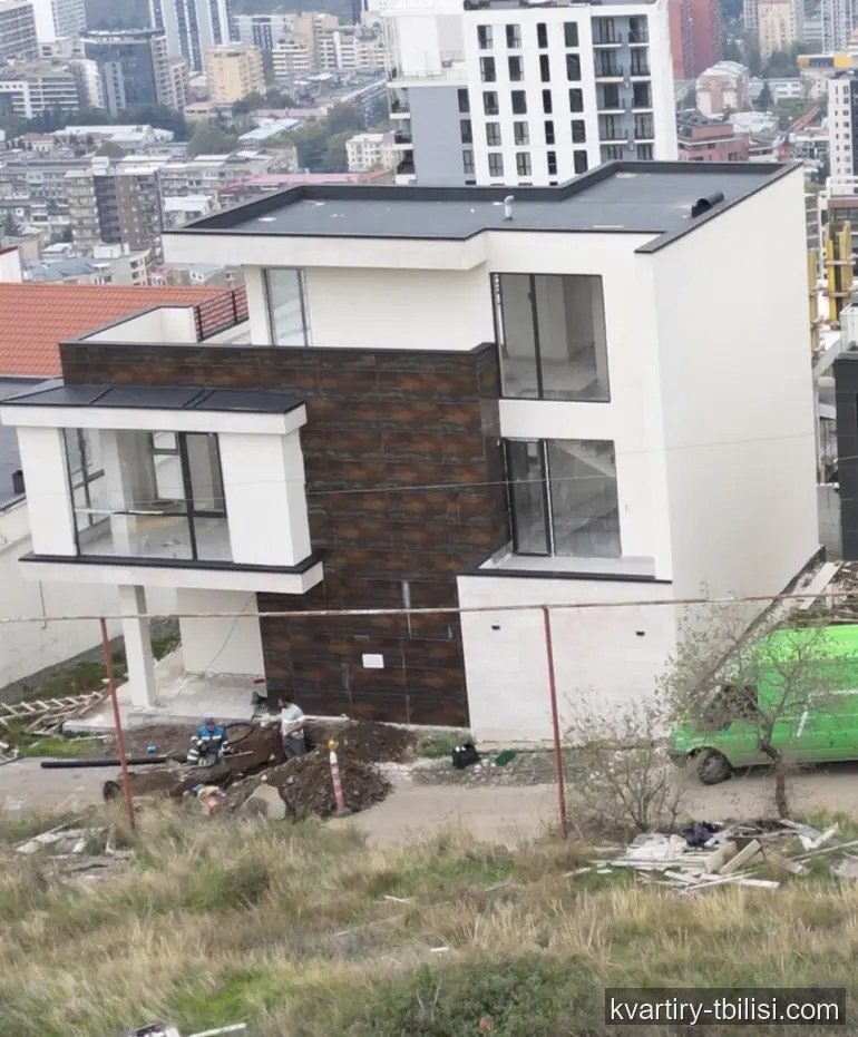 8-комнатный дом на Нутсубидзе — 310 000 USD | Tbilisi Homes