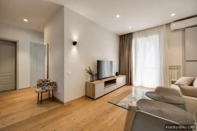 Трёхкомнатная квартира на Сабуртало — 1 200 USD/мес | Tbilisi Homes