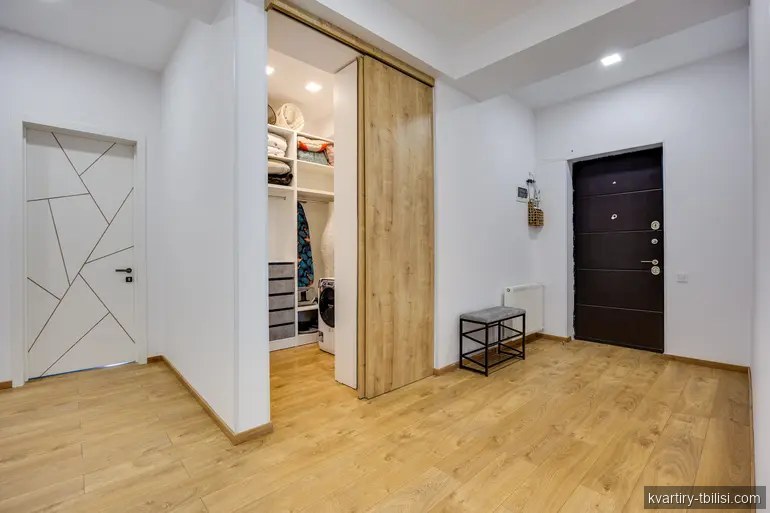 4-bedroom Apartment for rent in Saburtalo, Tbilisi, 154 sqm, floor 3/9 — 2 500 USD/month | Tbilisi Homes