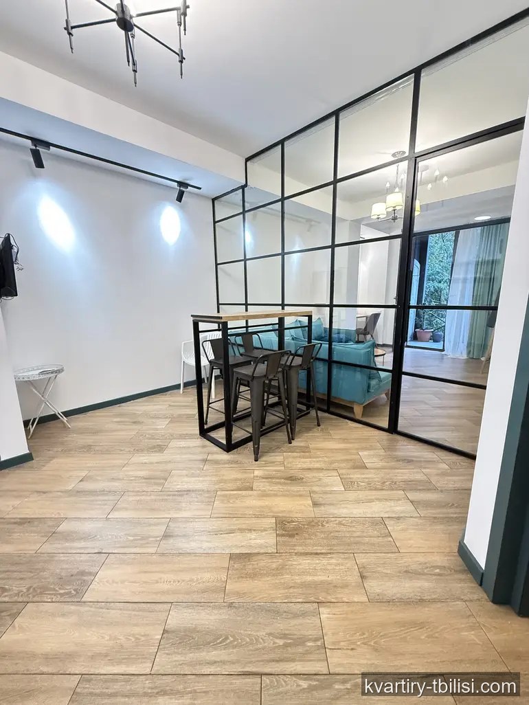 2-bedroom Apartment for sale in Sololaki, Tbilisi, 72 sqm, floor 2/5 — 225 000 USD | Tbilisi Homes