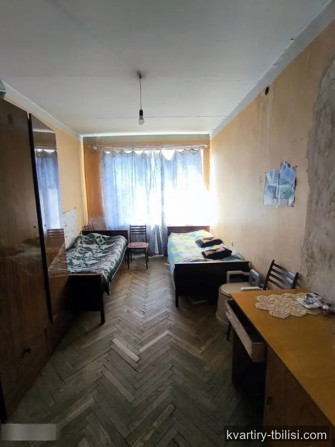 4 ოთახიანი ბინა