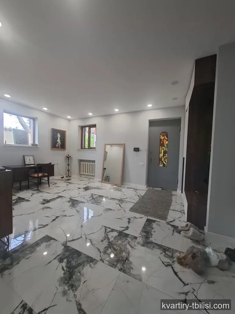 ქირავდება 11 ოთახიანი სახლი წავკისში, 900 მ² — 3 000 USD/თვეში | Tbilisi Homes