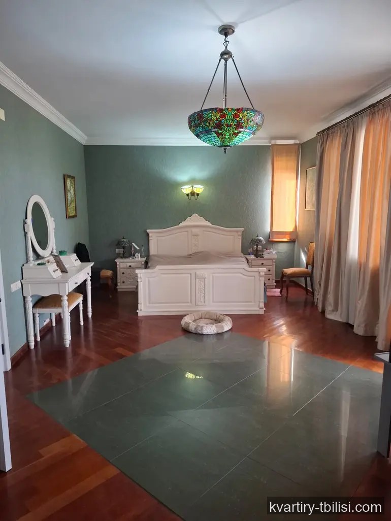 ქირავდება 11 ოთახიანი სახლი წავკისში, 900 მ² — 3 000 USD/თვეში | Tbilisi Homes