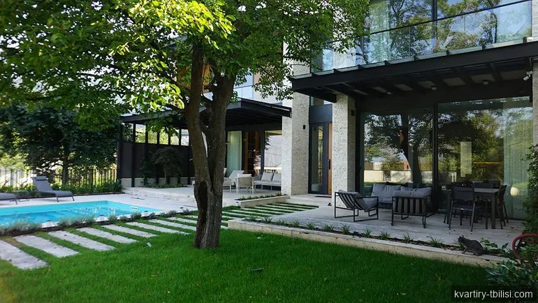 8-комнатный дом в Цкнети — 9 000 USD/мес | Tbilisi Homes