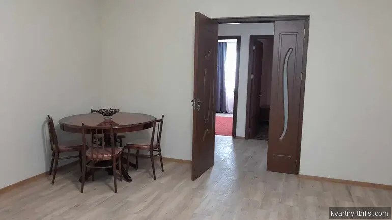 იყიდება 5 ოთახიანი სახლი ვარკეთილში, 185 მ² — 320 000 USD | Tbilisi Homes