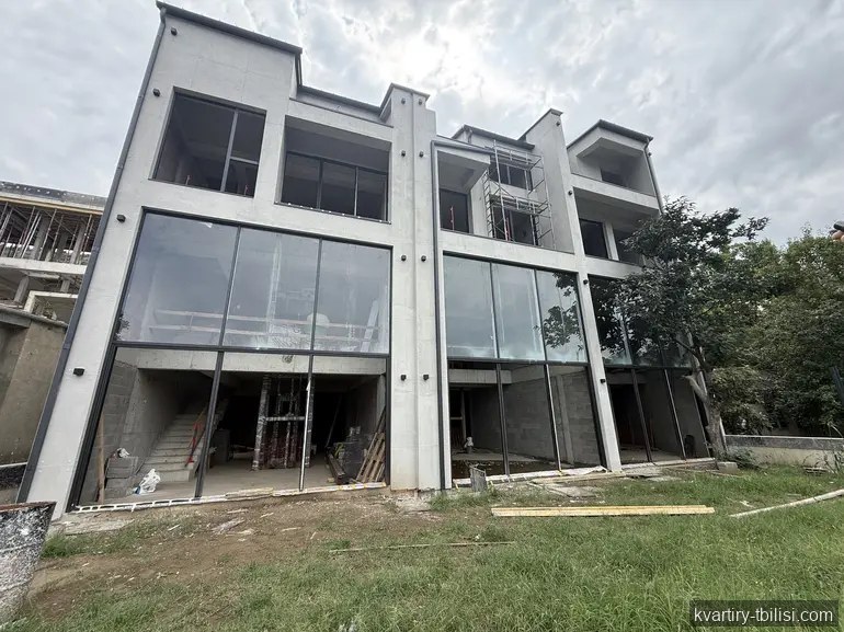 7-bedroom House for sale in Vera, Tbilisi, 320 sqm — 723 200 USD | Tbilisi Homes